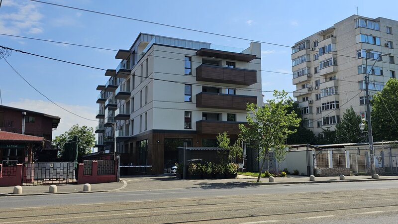 Berceni, Sos. Oltenitei, Sun Plaza, 190 mp, 2 locuri de parcare, 2024.