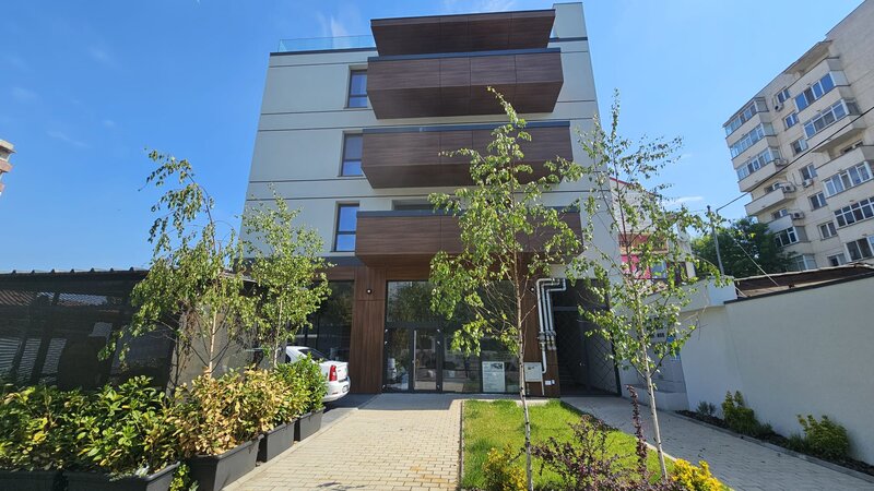 Berceni, Sos. Oltenitei, Sun Plaza, 190 mp, 2 locuri de parcare, 2024.